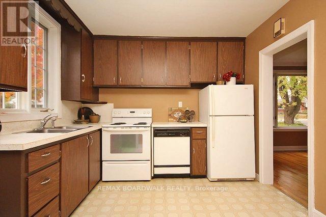 209 Knox Crescent, Ottawa, Ontario  K1G 0K6 - Photo 6 - X13569020