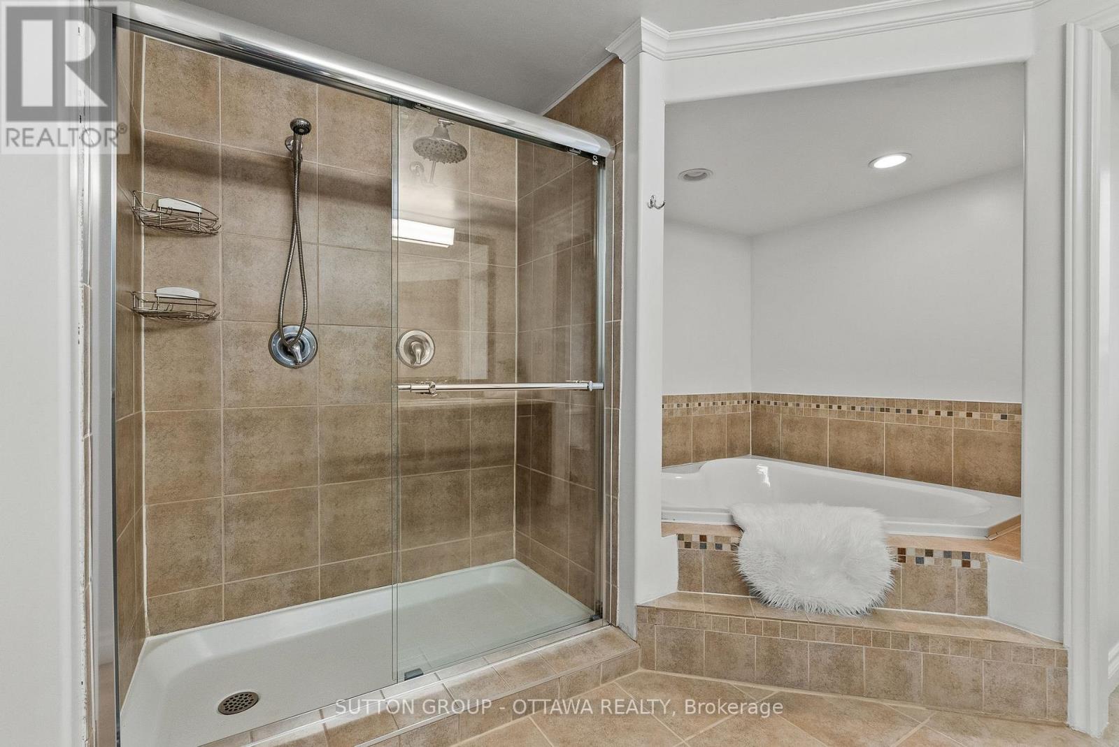 2450 Blackstone Crescent, Ottawa, Ontario  K1B 4H2 - Photo 31 - X13569204