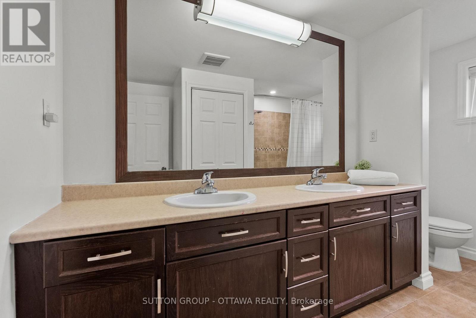 2450 Blackstone Crescent, Ottawa, Ontario  K1B 4H2 - Photo 37 - X13569204