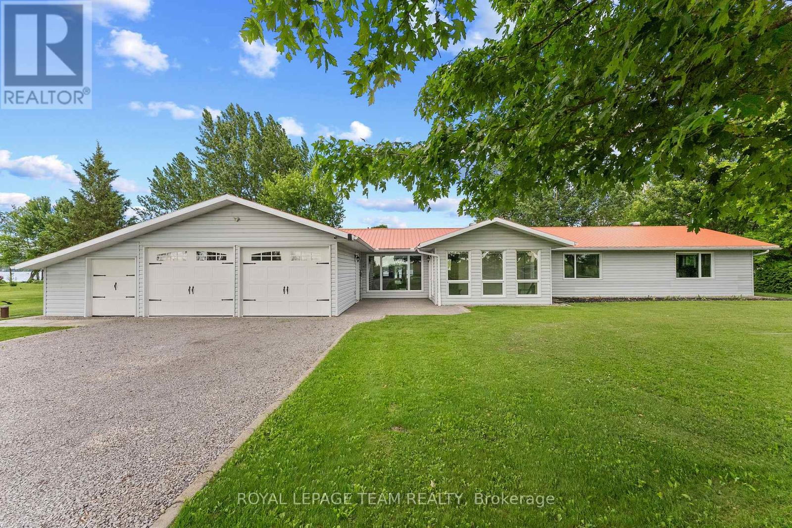 34 Bird Lake Trail, Whitewater Region, Ontario  K0J 1K0 - Photo 7 - X13569448