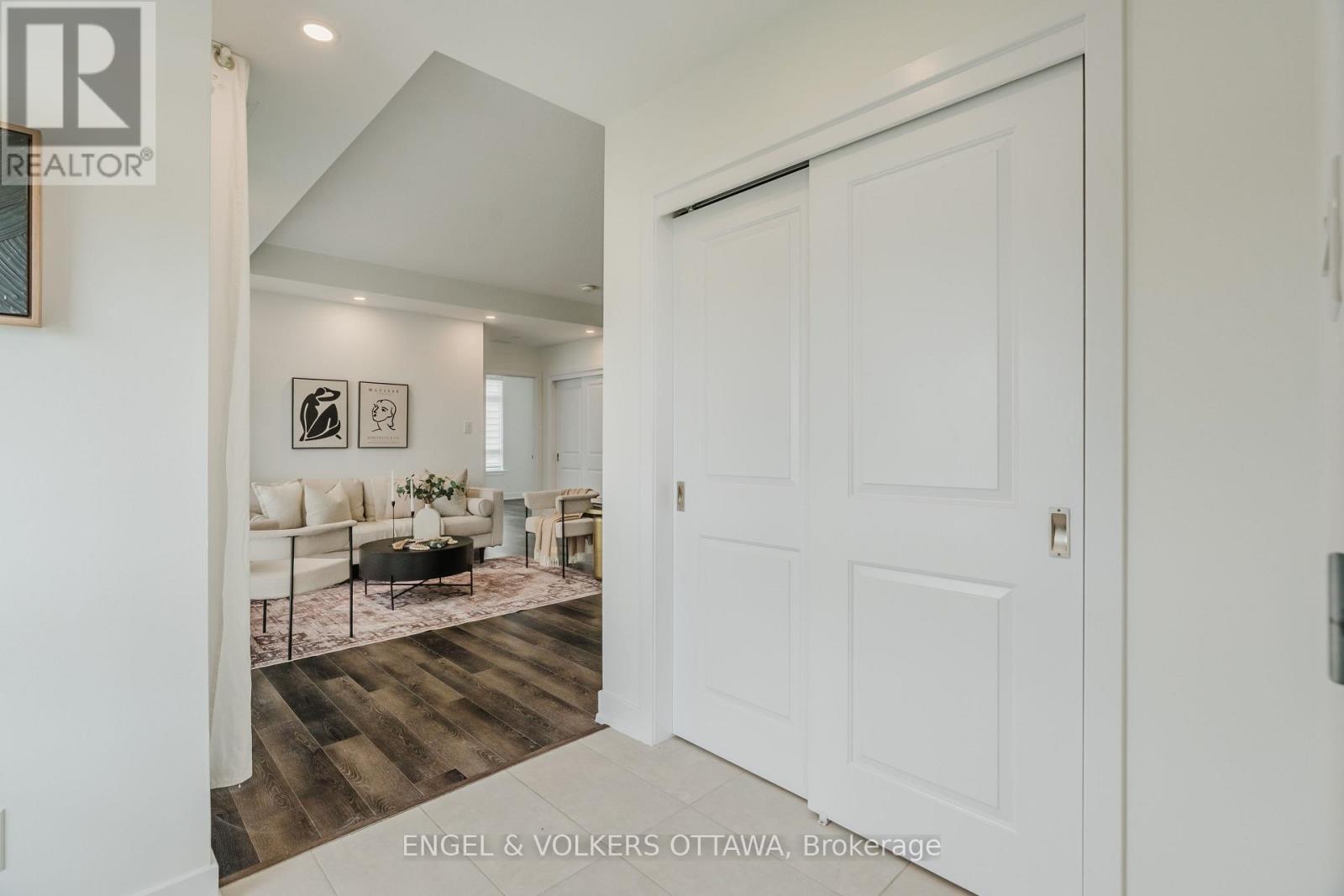 G - 35 Overberg Way, Ottawa, Ontario  K2S 0W1 - Photo 3 - X13569490
