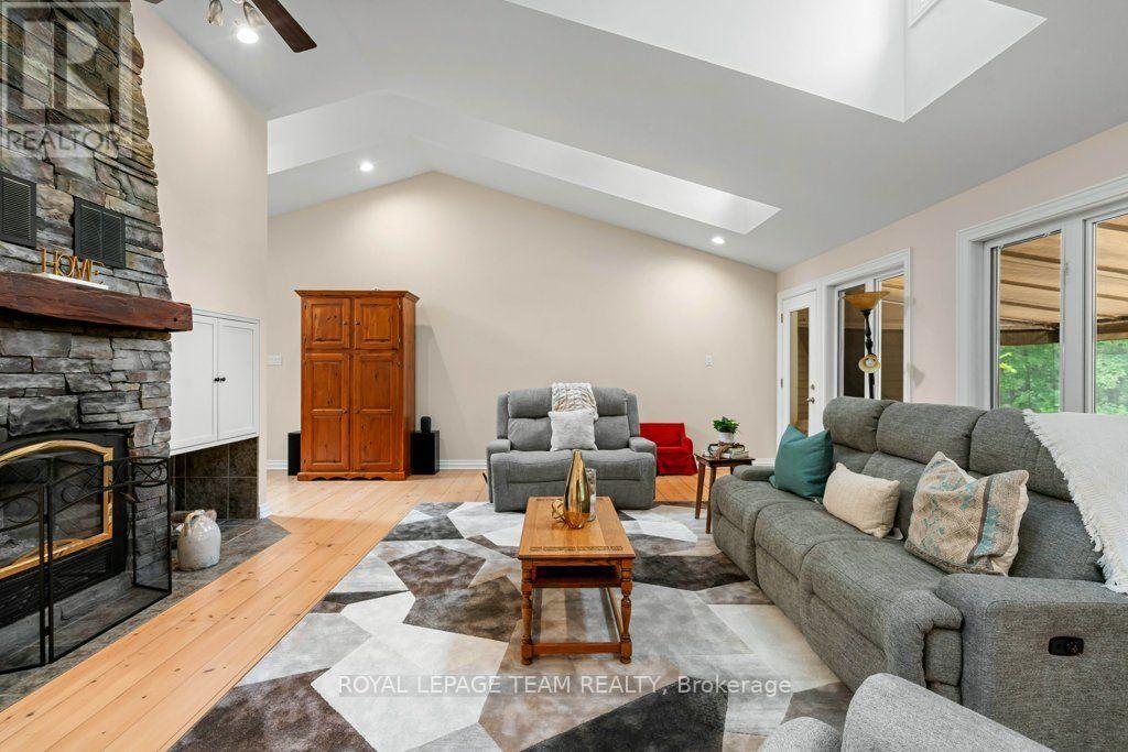6485 Waddion Drive, Ottawa, Ontario  K4P 1E7 - Photo 10 - X13569722