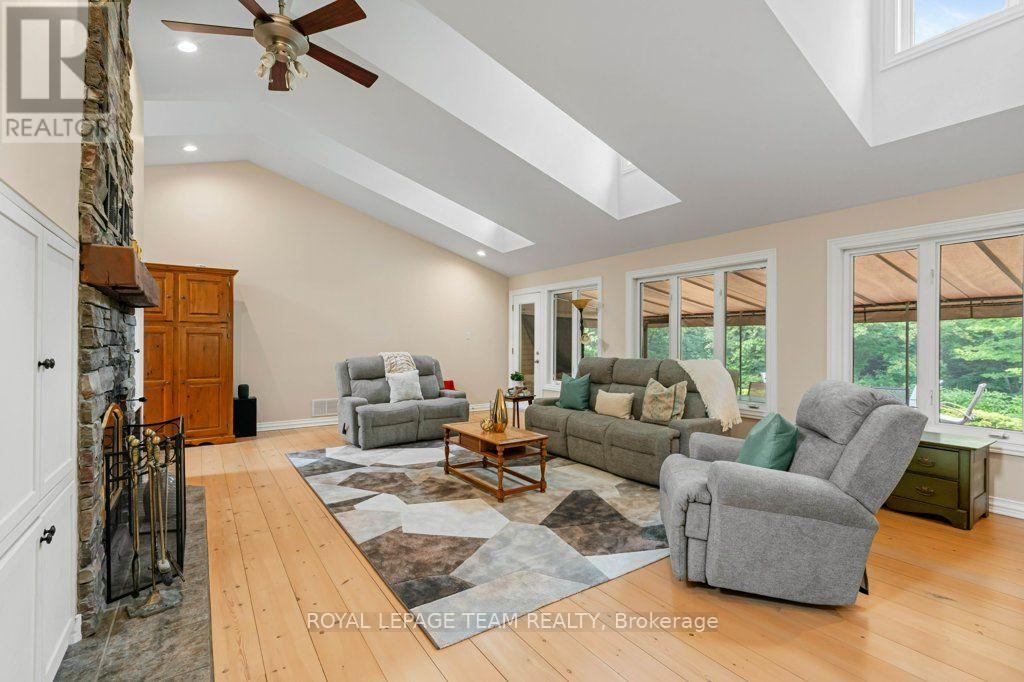 6485 Waddion Drive, Ottawa, Ontario  K4P 1E7 - Photo 11 - X13569722