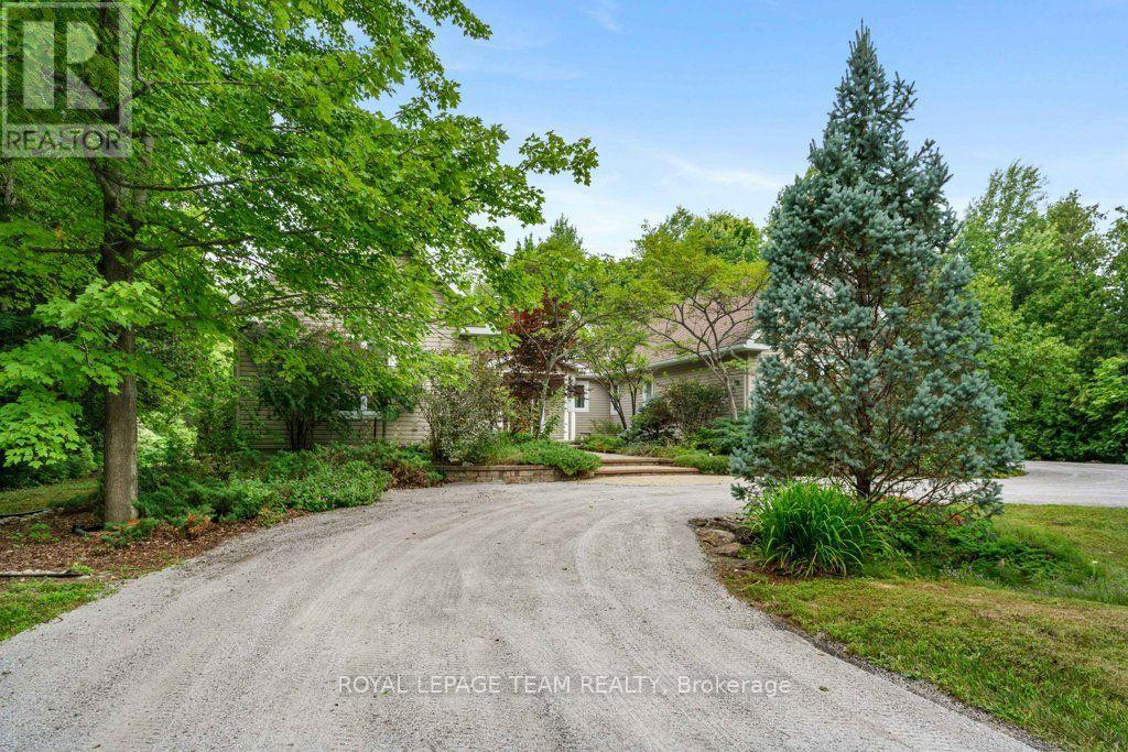 6485 Waddion Drive, Ottawa, Ontario  K4P 1E7 - Photo 3 - X13569722