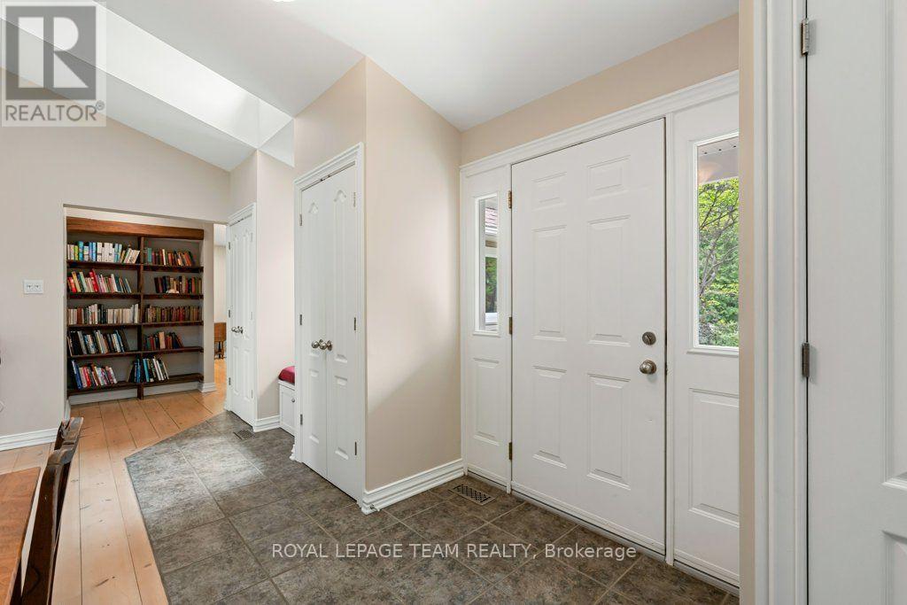 6485 Waddion Drive, Ottawa, Ontario  K4P 1E7 - Photo 7 - X13569722