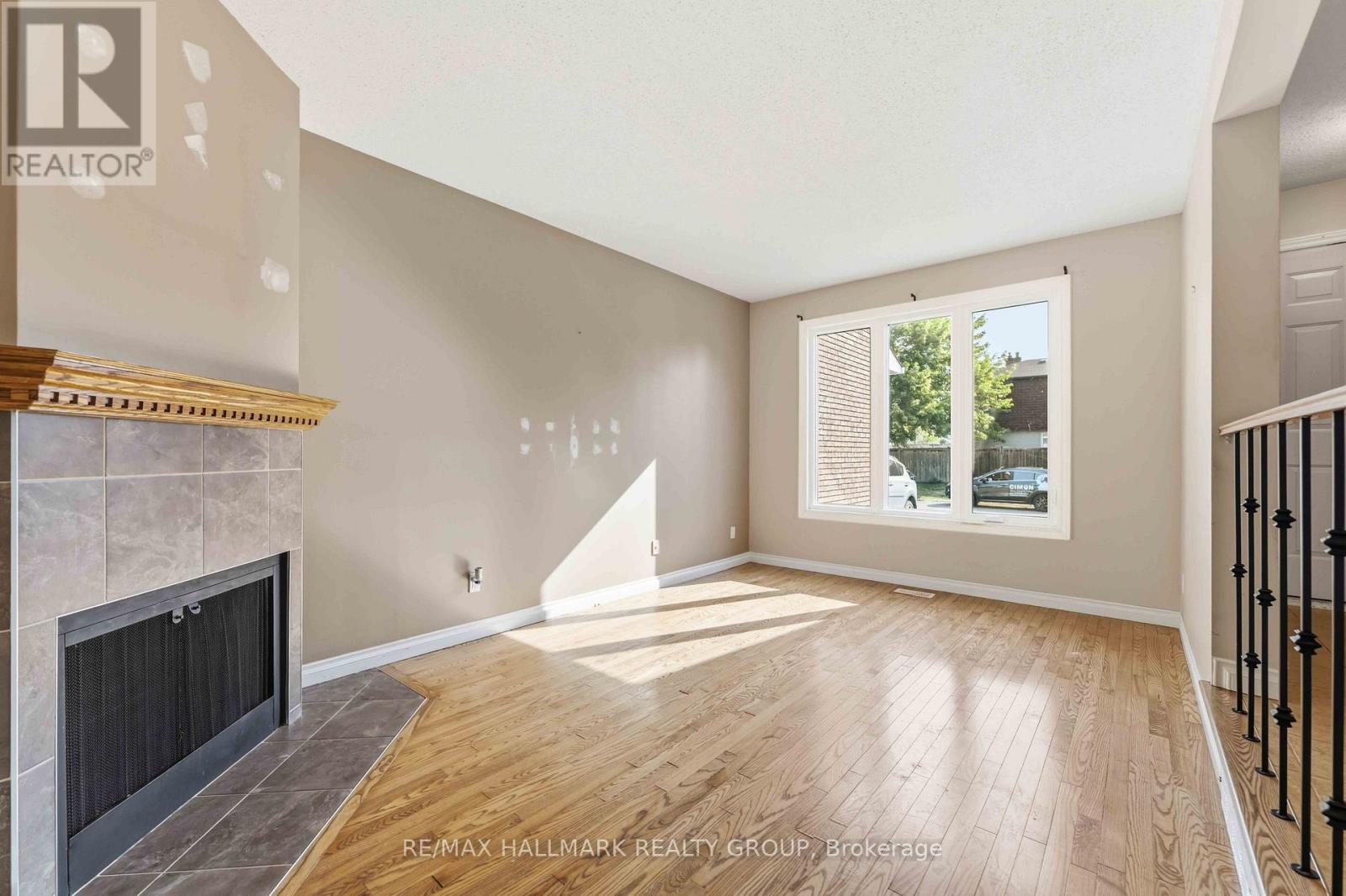 1093 St-Emmanuel Terrace, Ottawa, Ontario  K1C 2J6 - Photo 3 - X13570094
