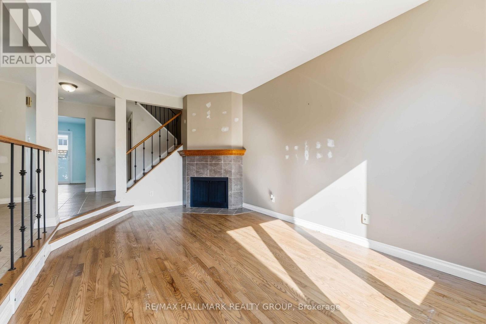 1093 St-Emmanuel Terrace, Ottawa, Ontario  K1C 2J6 - Photo 4 - X13570094