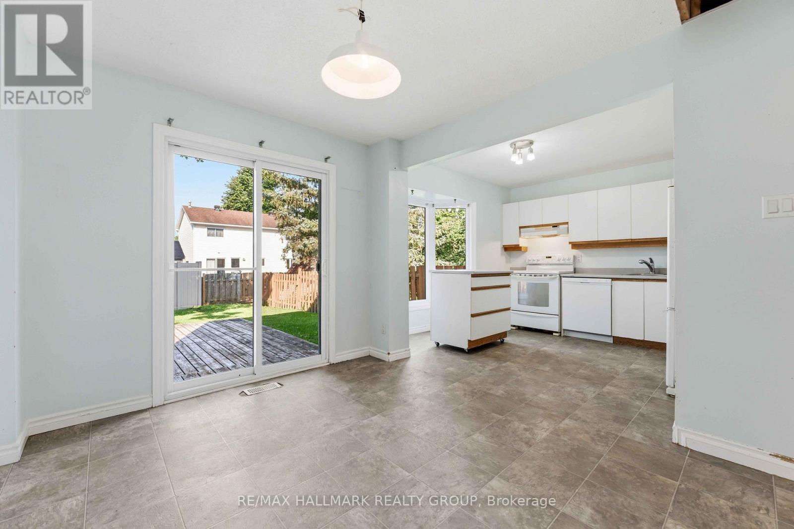 1093 St-Emmanuel Terrace, Ottawa, Ontario  K1C 2J6 - Photo 6 - X13570094