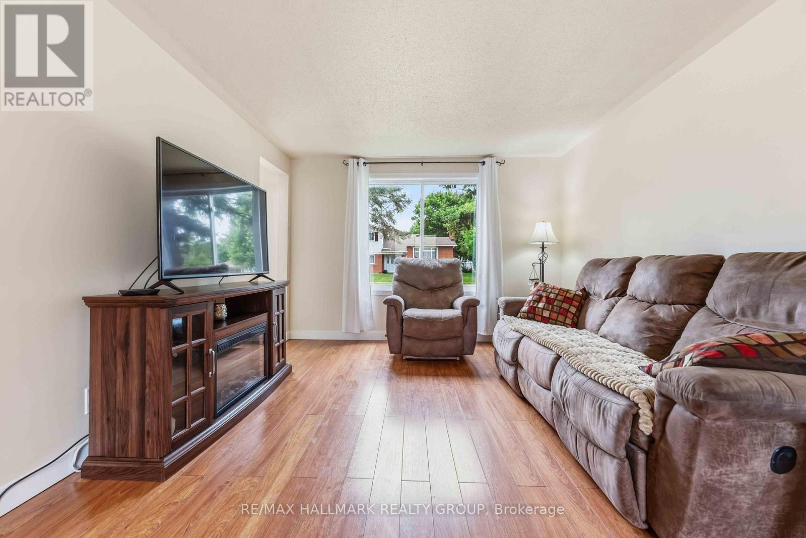 B - 1506 Beaverpond Drive N, Ottawa, Ontario  K1B 3R9 - Photo 5 - X13570100