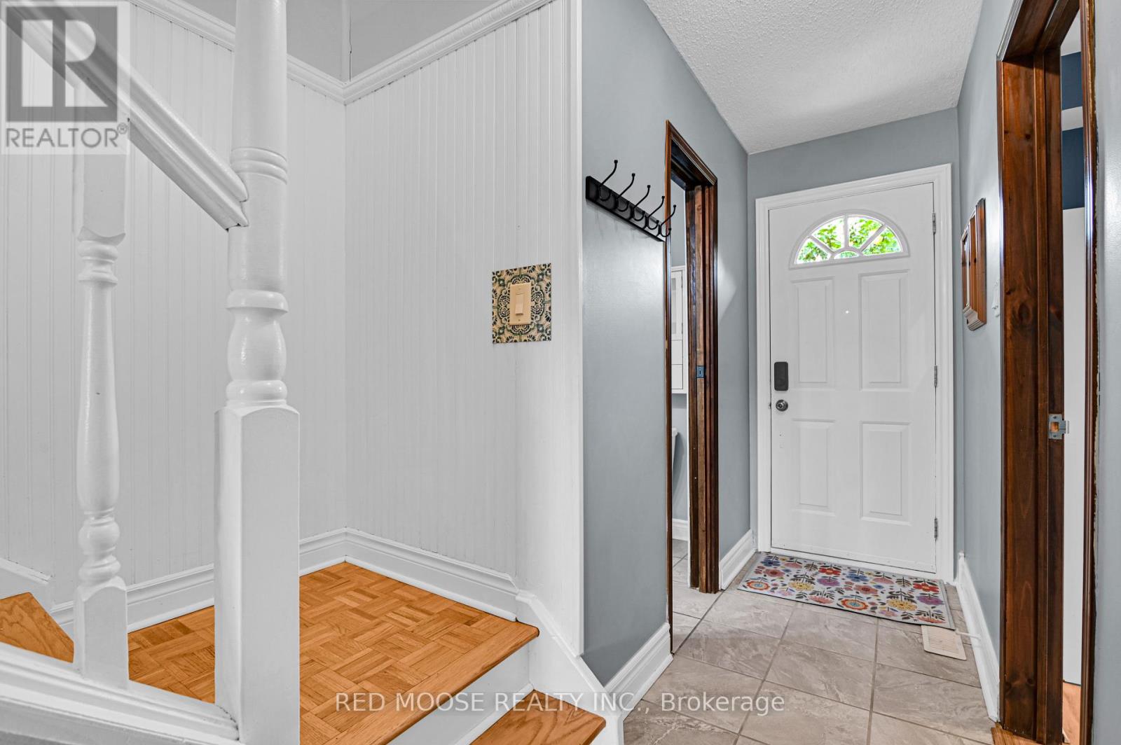 67 Valewood Crescent, Ottawa, Ontario  K1B 4G1 - Photo 3 - X13570116