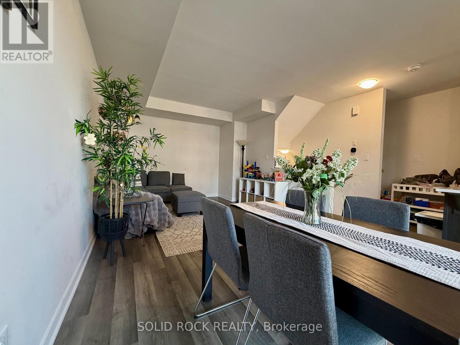215 Tussock Private, Ottawa, Ontario  K1X 0M8 - Photo 13 - X13570278