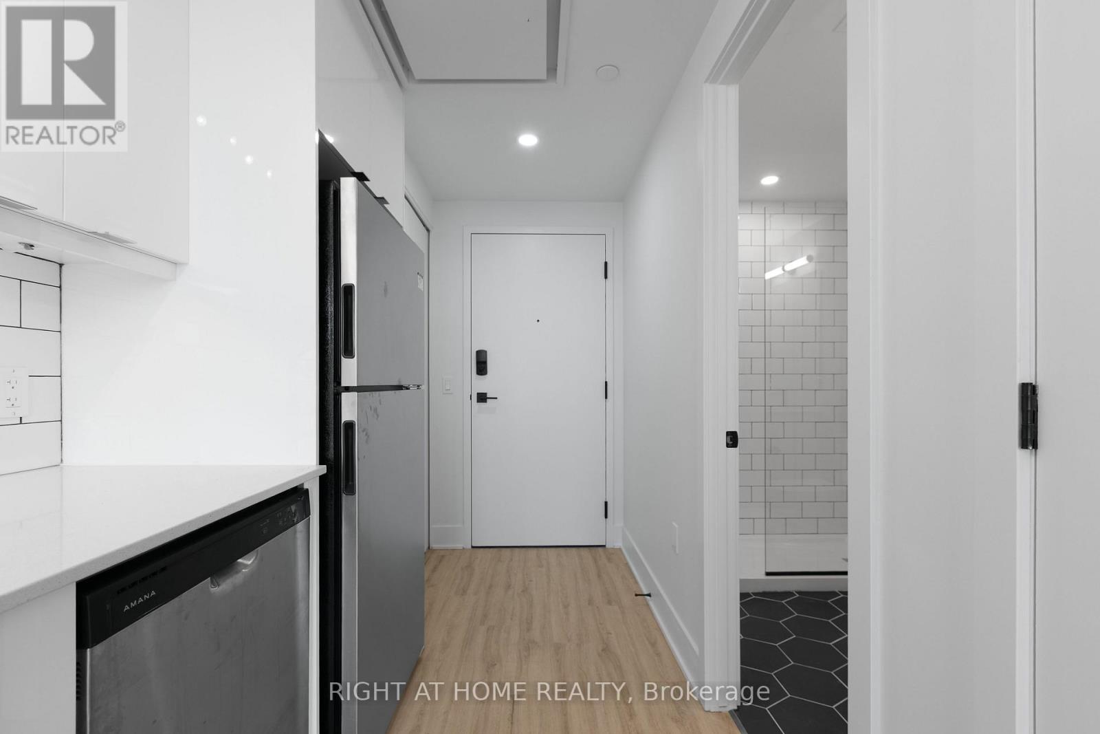 502 - 377 Winona Avenue, Ottawa, Ontario  K1Z 5H8 - Photo 2 - X13570326