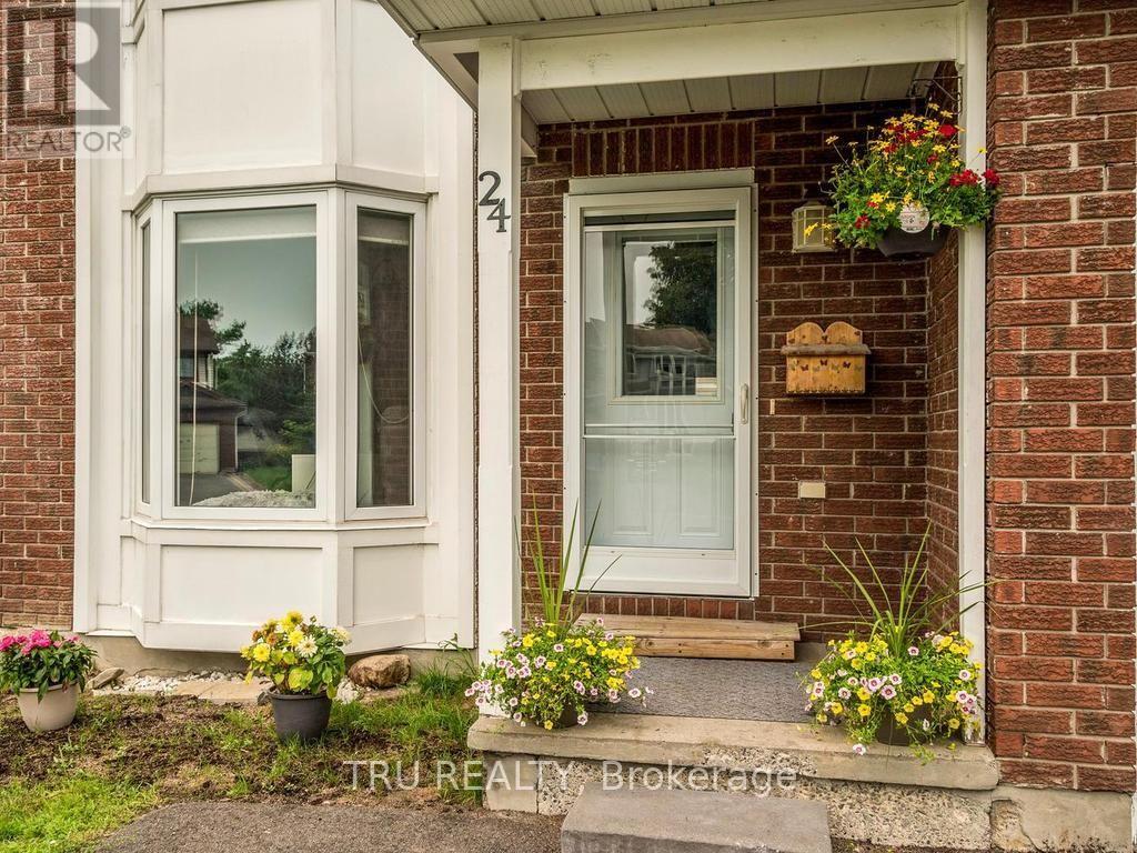 24 Soho Crescent, Ottawa, Ontario  K2J 2W1 - Photo 2 - X13570342