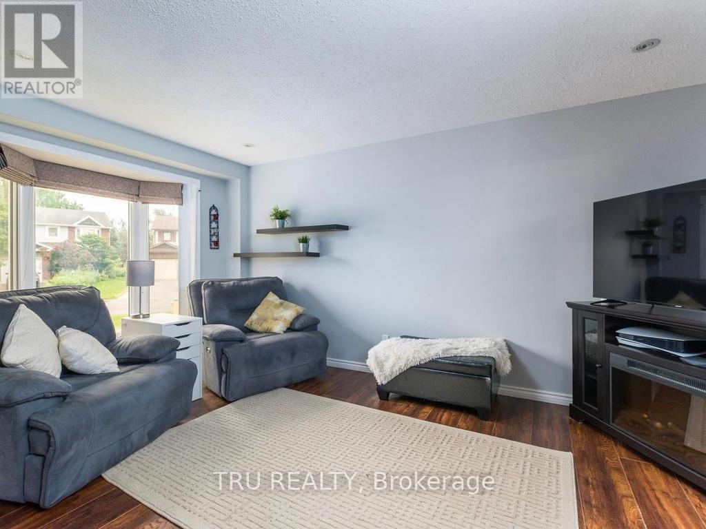 24 Soho Crescent, Ottawa, Ontario  K2J 2W1 - Photo 3 - X13570342