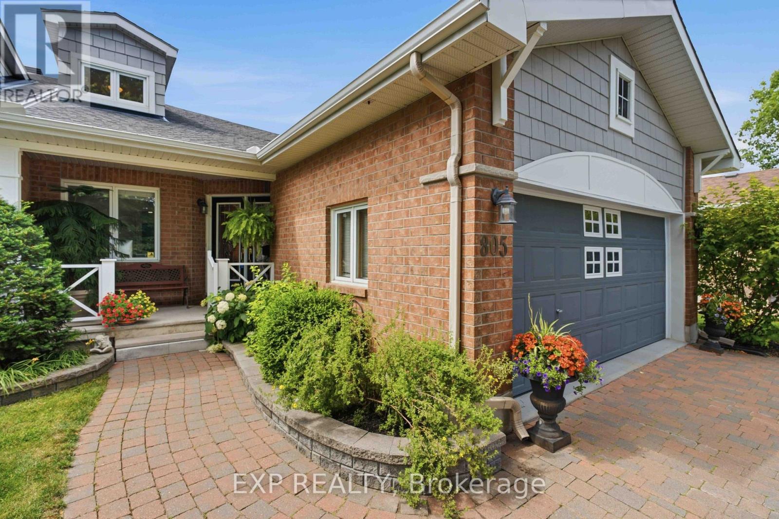 805 Hot Springs Way, Ottawa, Ontario  K1V 1R9 - Photo 1 - X13570406