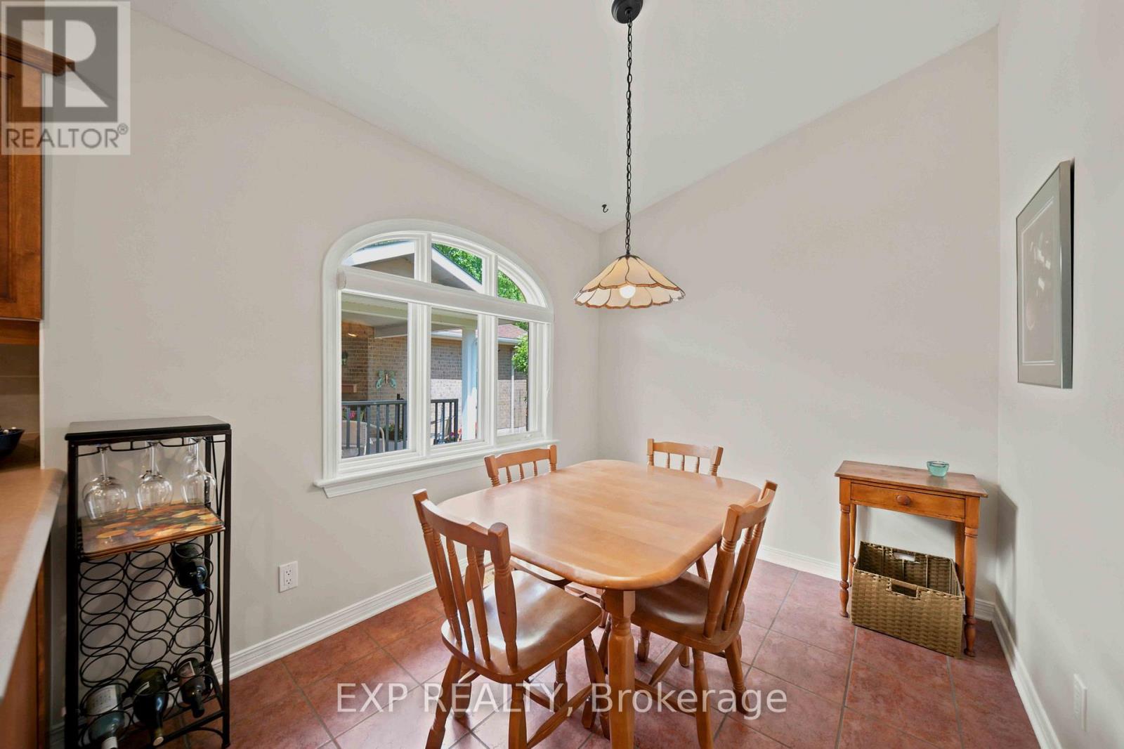 805 Hot Springs Way, Ottawa, Ontario  K1V 1R9 - Photo 6 - X13570406