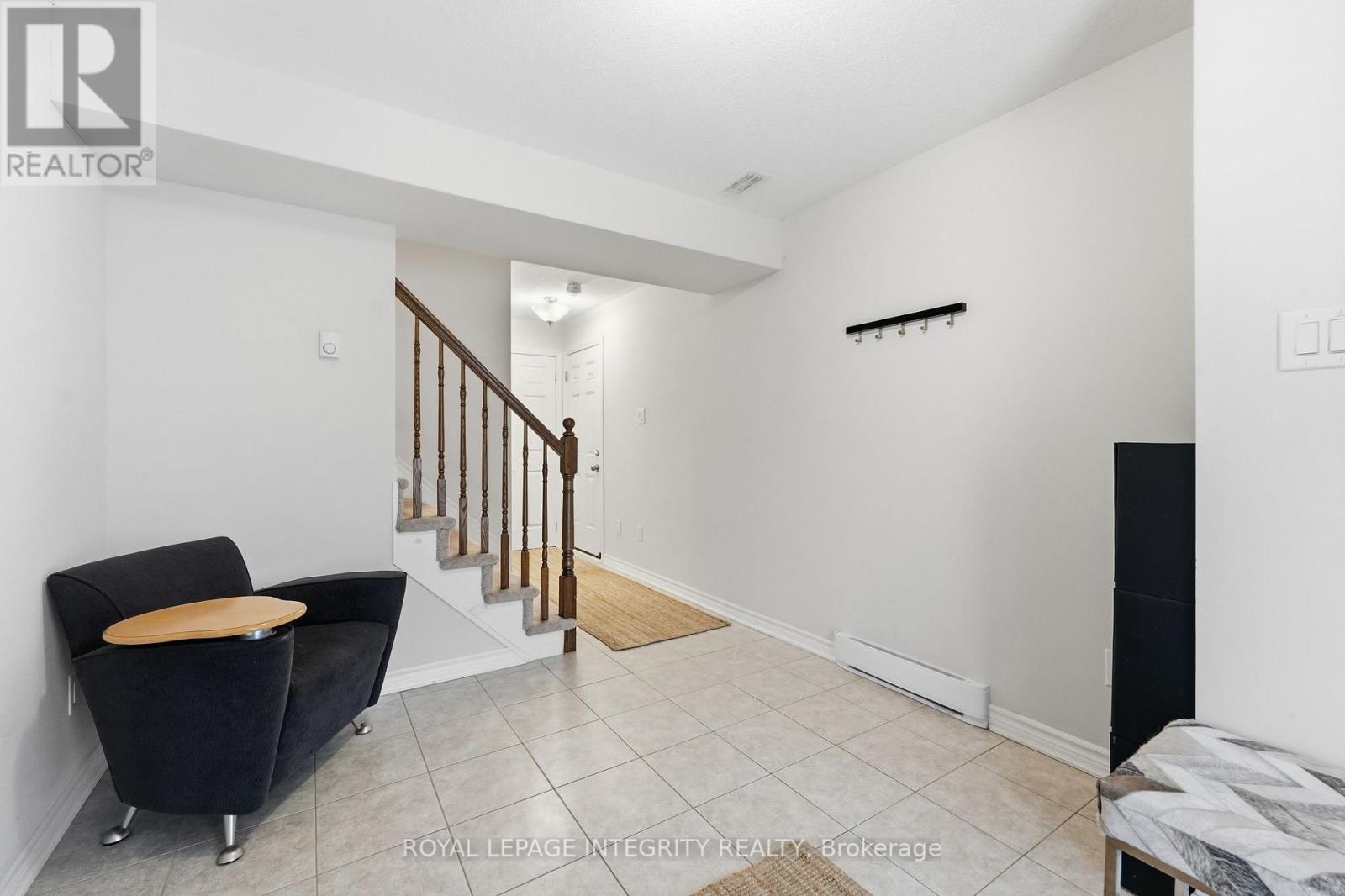12 Squashberry Lane, Ottawa, Ontario  K2S 1E7 - Photo 4 - X13570426