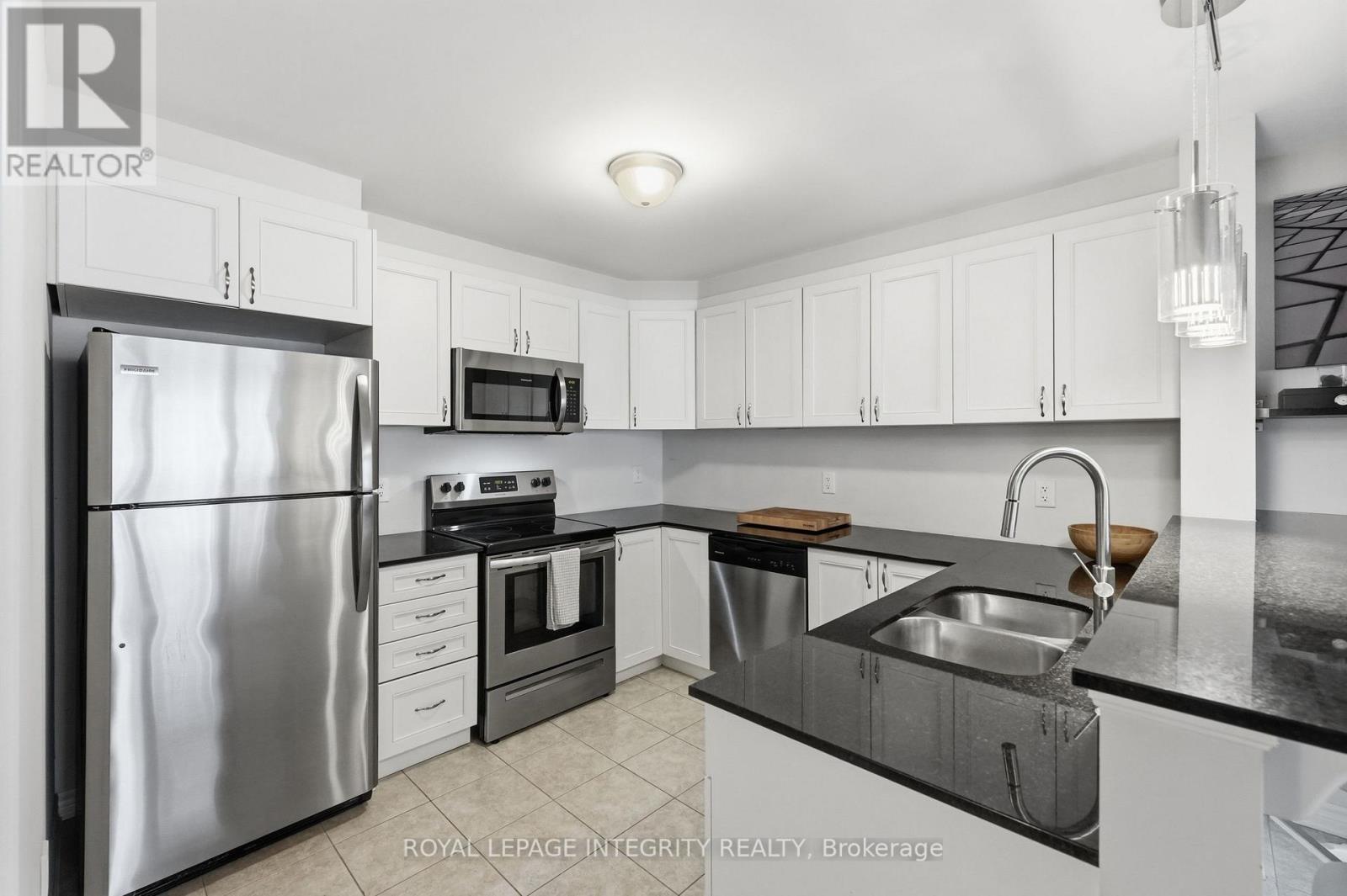 12 Squashberry Lane, Ottawa, Ontario  K2S 1E7 - Photo 7 - X13570426