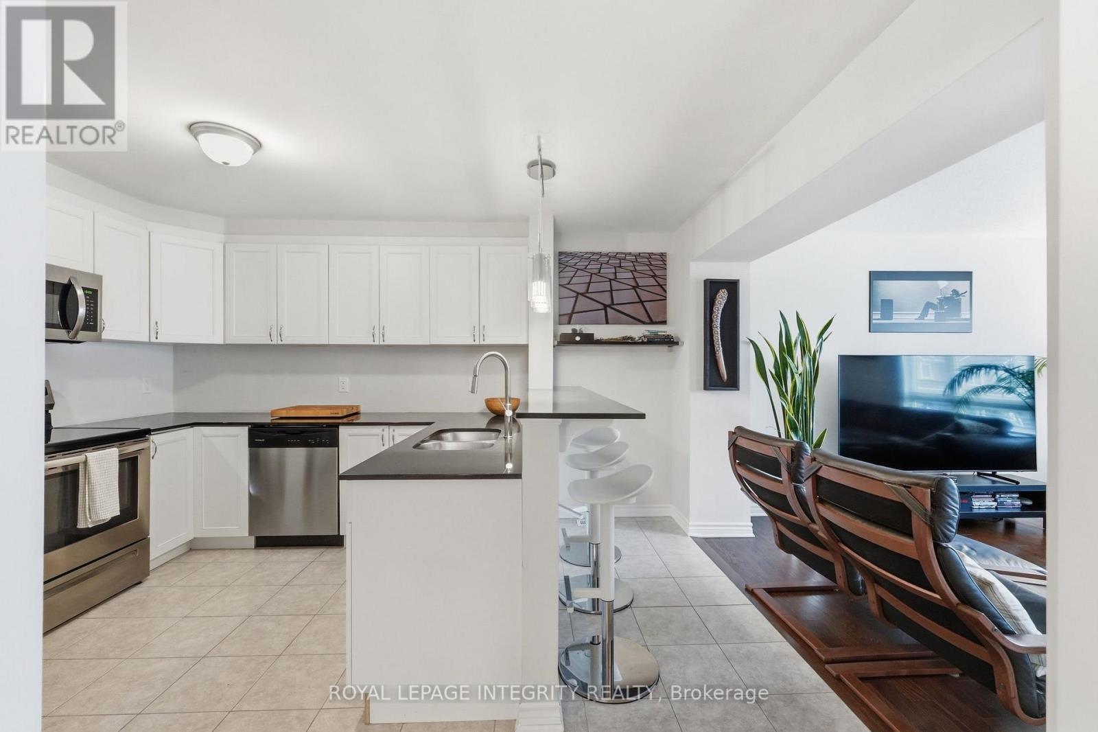 12 Squashberry Lane, Ottawa, Ontario  K2S 1E7 - Photo 8 - X13570426