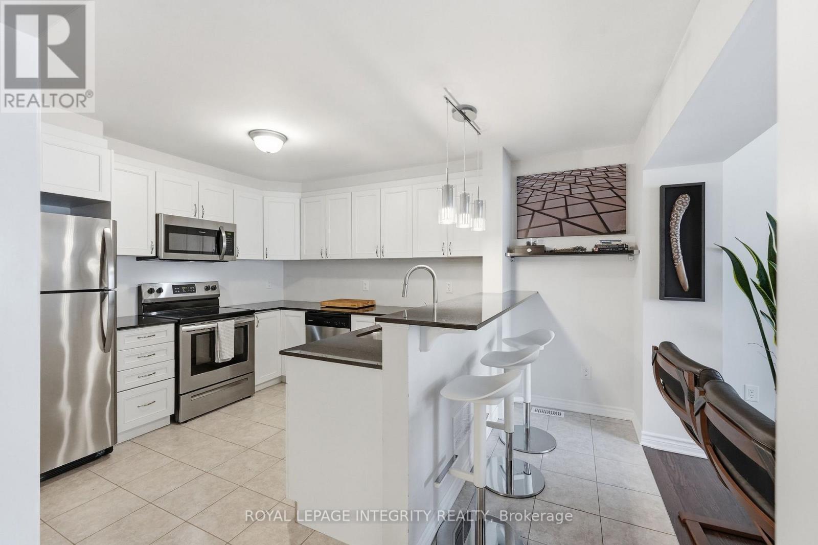 12 Squashberry Lane, Ottawa, Ontario  K2S 1E7 - Photo 9 - X13570426