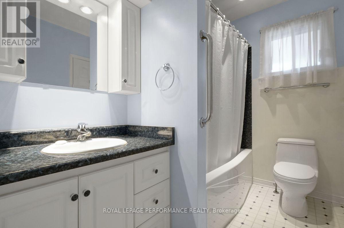 2038 Arch Street, Ottawa, Ontario  K1G 2H1 - Photo 10 - X13570760