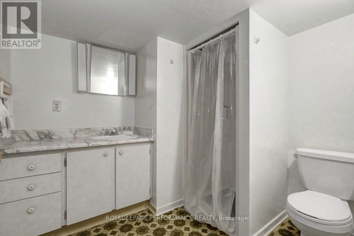 2038 Arch Street, Ottawa, Ontario  K1G 2H1 - Photo 13 - X13570760