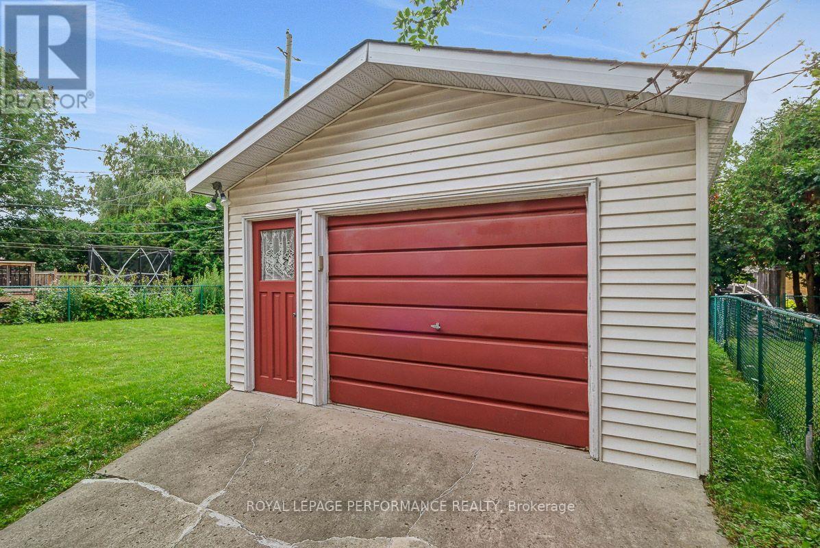2038 Arch Street, Ottawa, Ontario  K1G 2H1 - Photo 17 - X13570760