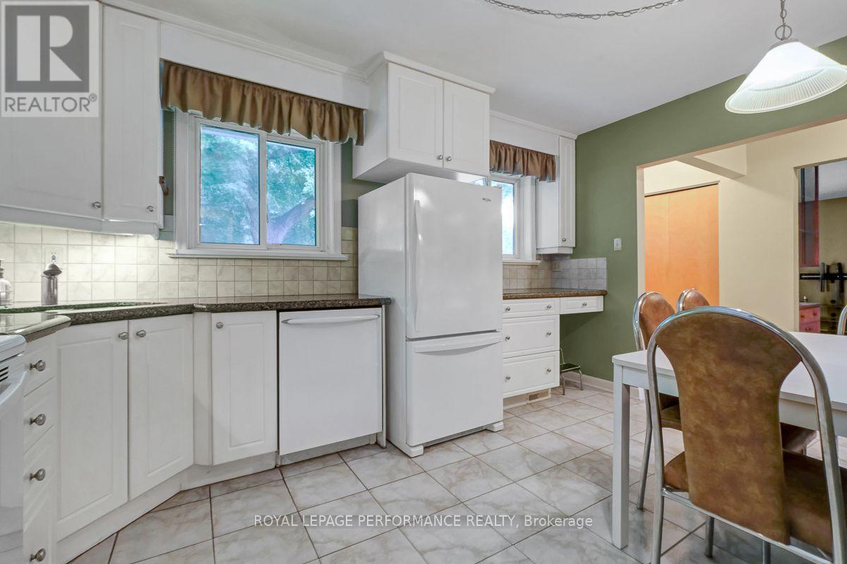 2038 Arch Street, Ottawa, Ontario  K1G 2H1 - Photo 8 - X13570760