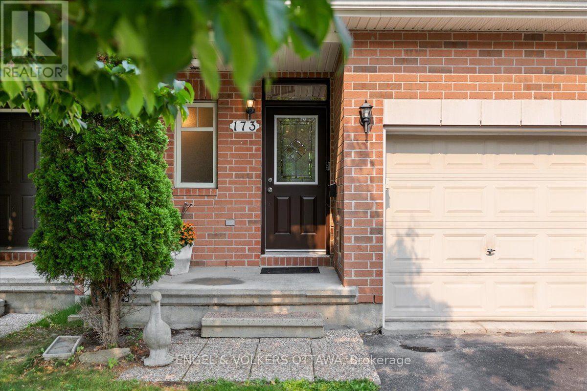 173 Hornchurch Lane, Ottawa, Ontario  K2J 0J9 - Photo 2 - X13570786