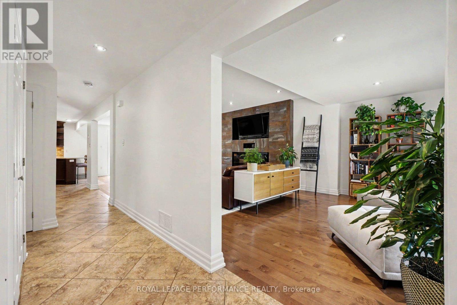 2061 Cabot Street, Ottawa, Ontario  K1H 6J7 - Photo 12 - X13570856