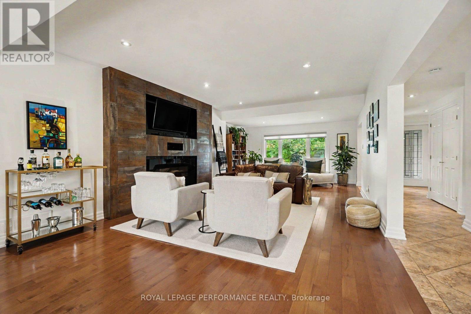 2061 Cabot Street, Ottawa, Ontario  K1H 6J7 - Photo 4 - X13570856