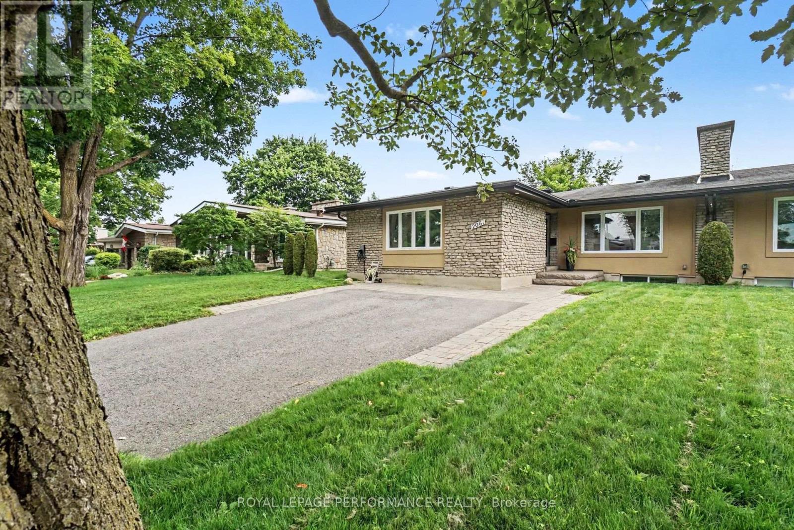 2061 Cabot Street, Ottawa, Ontario  K1H 6J7 - Photo 40 - X13570856