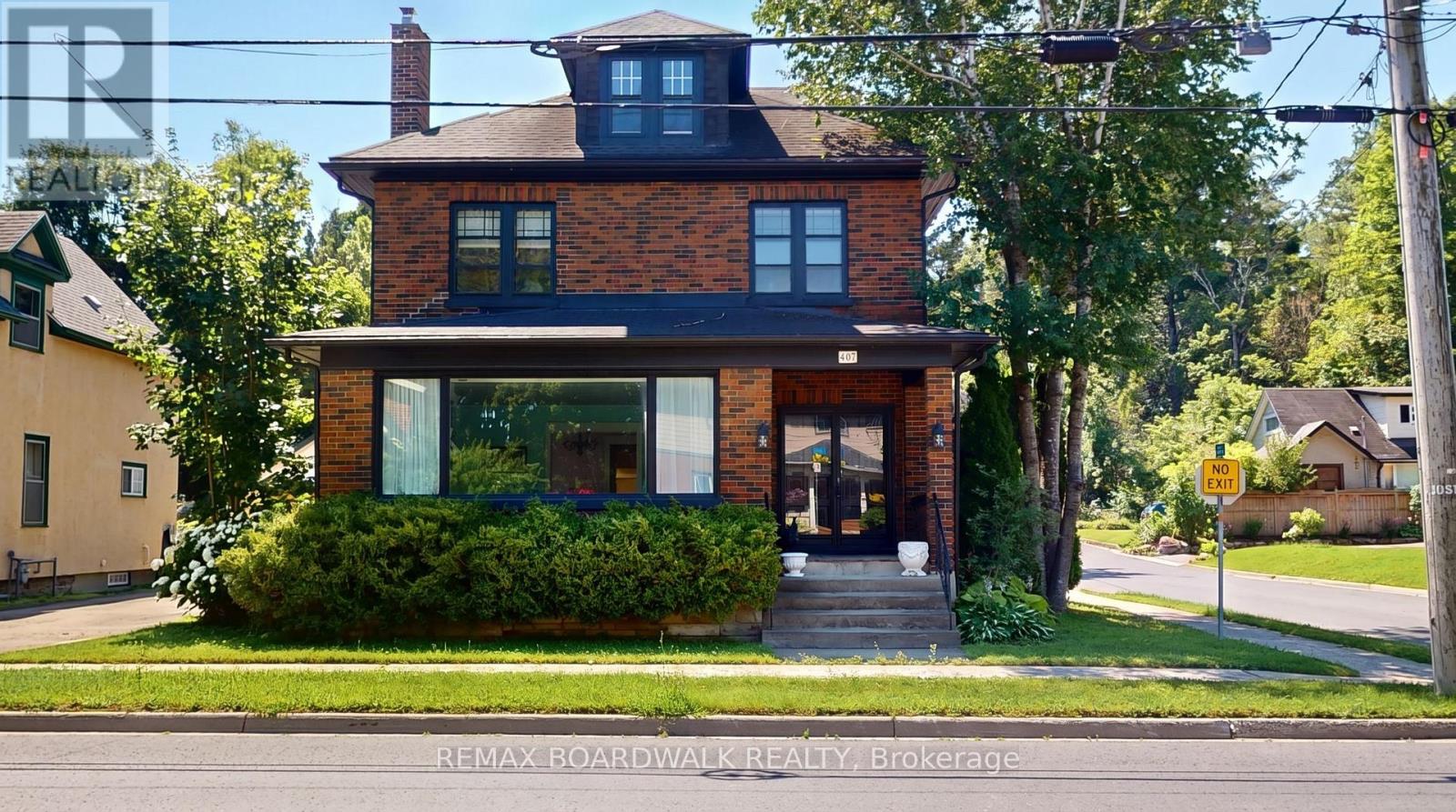 407 King Street W, Brockville, Ontario  K6V 3S8 - Photo 1 - X13570904
