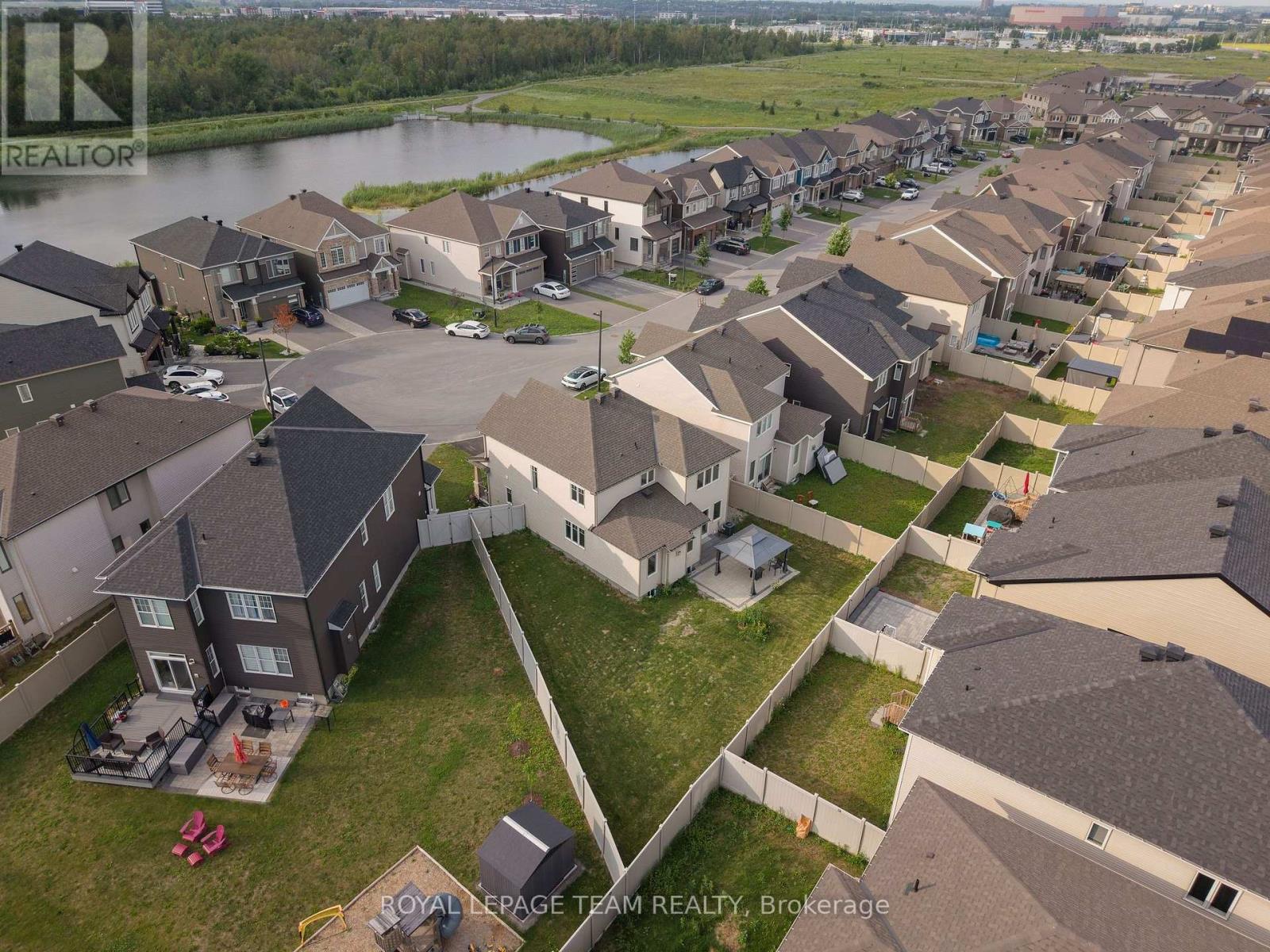 153 Unity Place, Ottawa, Ontario  K2S 2Y8 - Photo 4 - X13570922