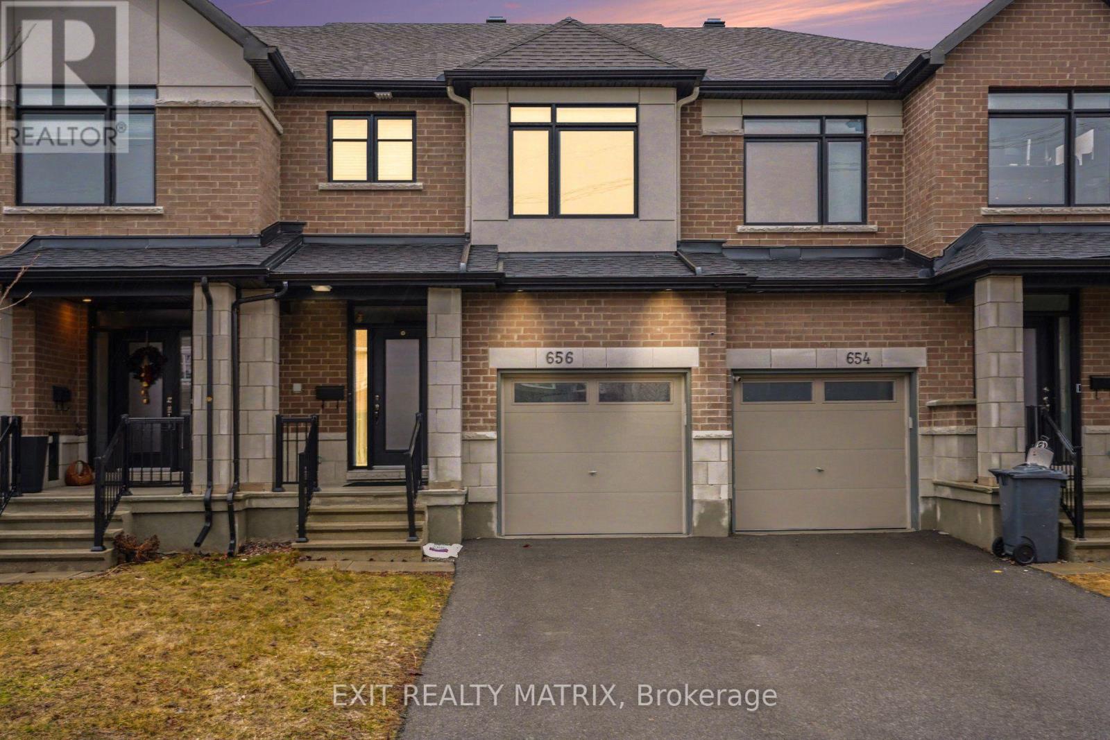 656 Putney Crescent W, Ottawa, Ontario  K2S 2N7 - Photo 2 - X13570936
