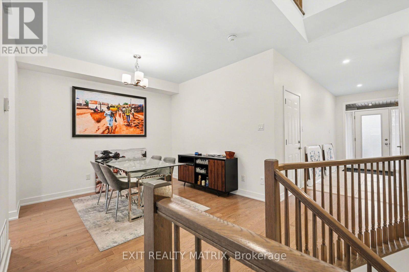 656 Putney Crescent W, Ottawa, Ontario  K2S 2N7 - Photo 8 - X13570936
