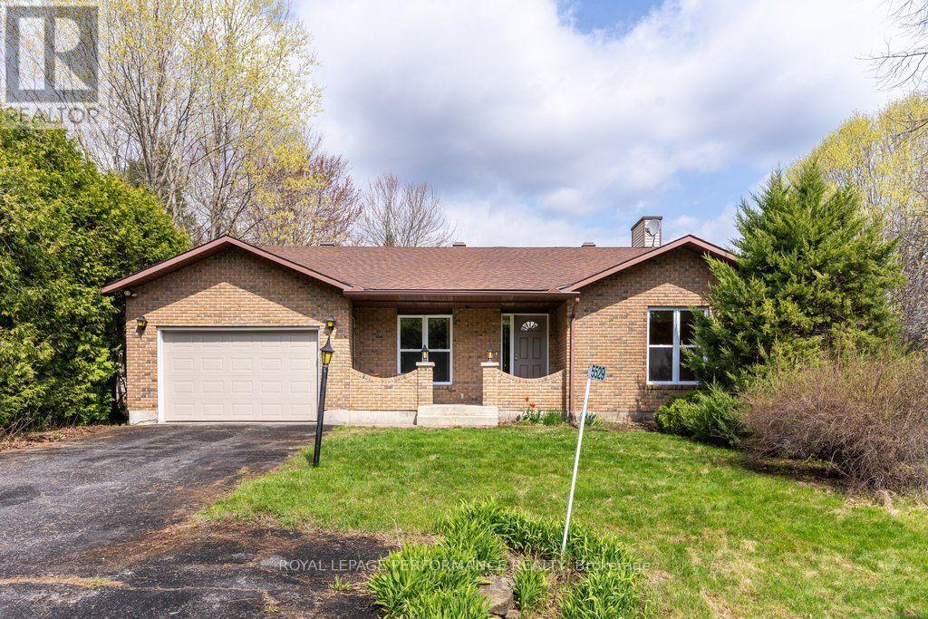 5529 Woodeden Drive, Ottawa, Ontario  K4M 1B4 - Photo 1 - X13570938
