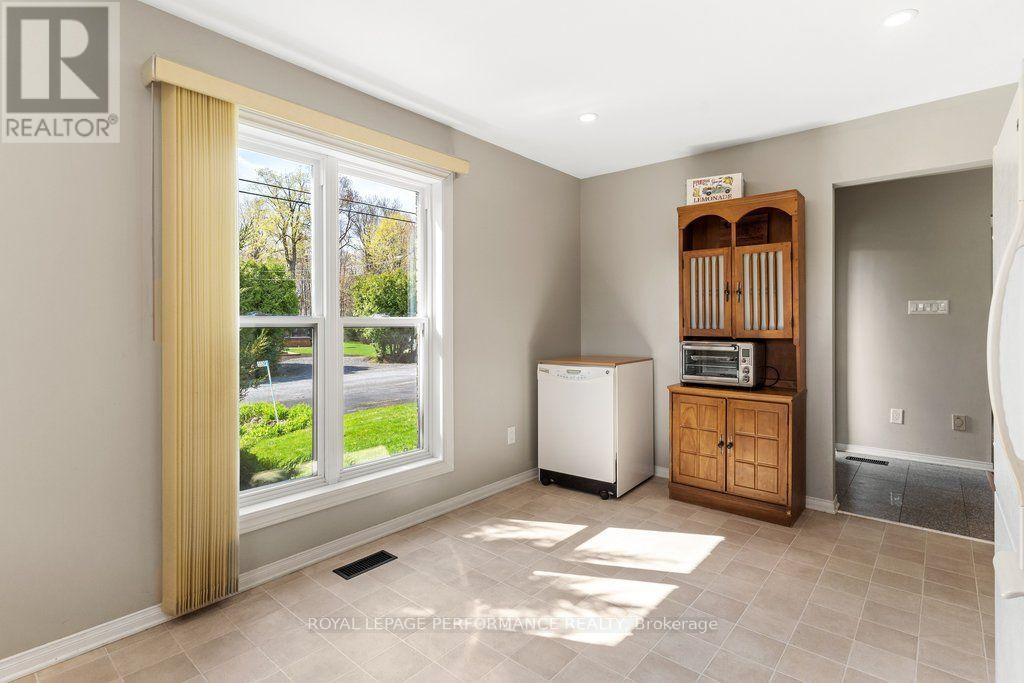 5529 Woodeden Drive, Ottawa, Ontario  K4M 1B4 - Photo 10 - X13570938