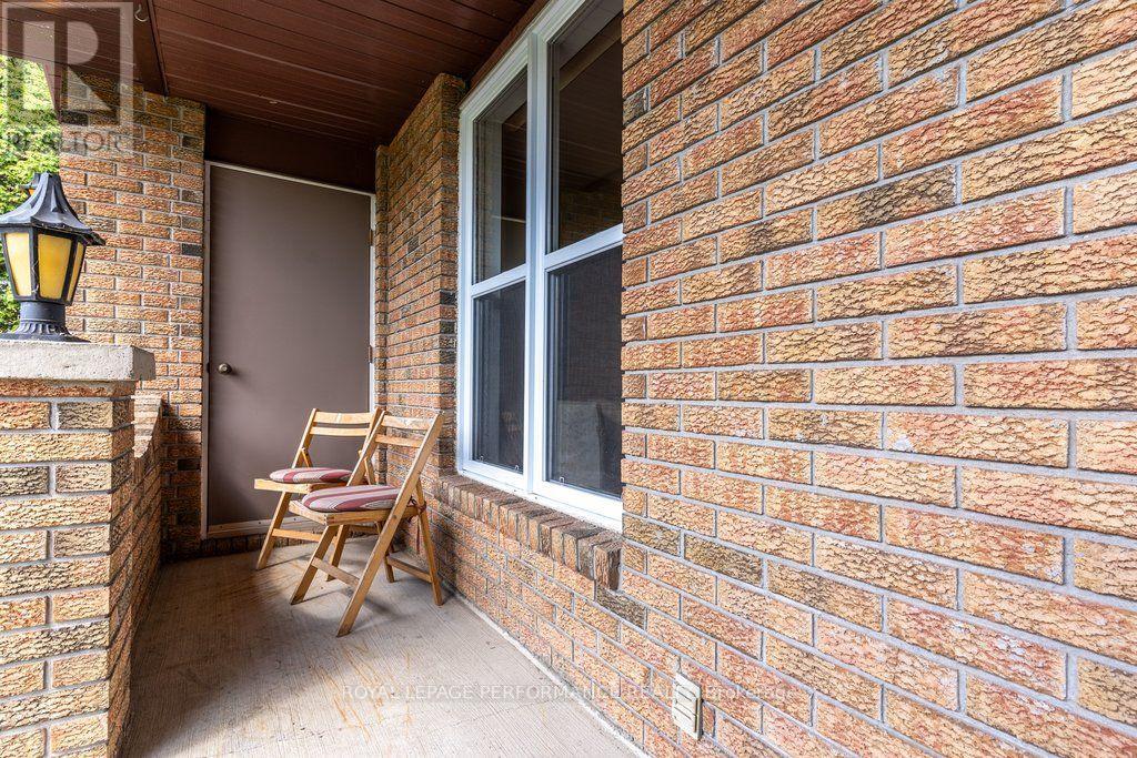 5529 Woodeden Drive, Ottawa, Ontario  K4M 1B4 - Photo 4 - X13570938