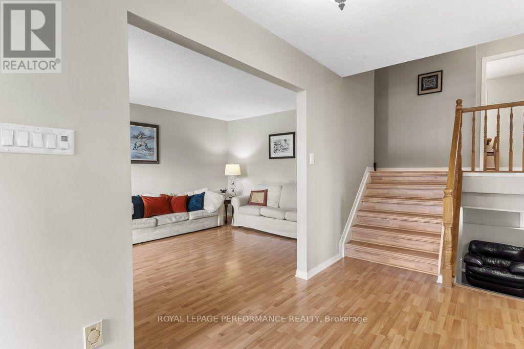 5529 Woodeden Drive, Ottawa, Ontario  K4M 1B4 - Photo 6 - X13570938