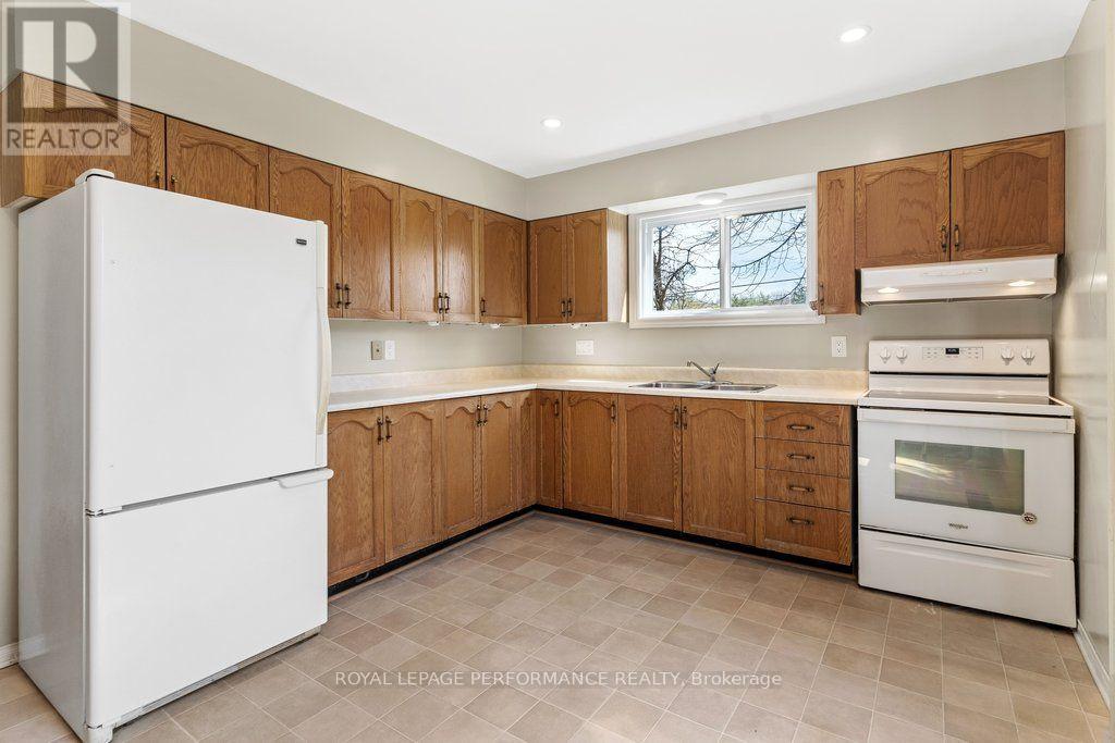 5529 Woodeden Drive, Ottawa, Ontario  K4M 1B4 - Photo 8 - X13570938