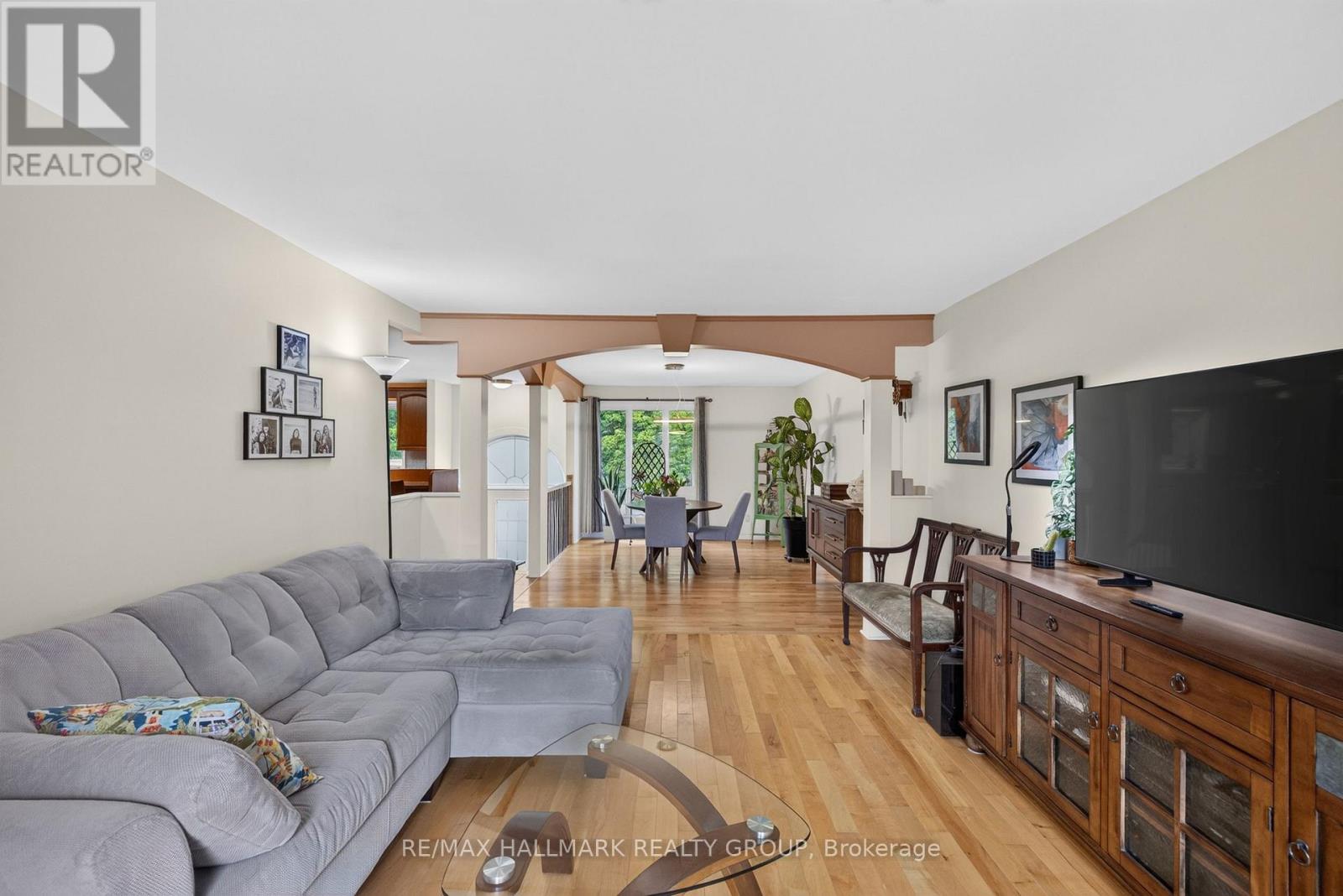 1100 Bathgate Drive, Ottawa, Ontario  K1J 8G1 - Photo 10 - X13570970