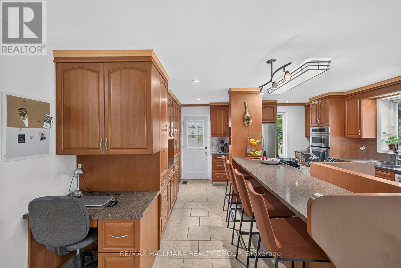 1100 Bathgate Drive, Ottawa, Ontario  K1J 8G1 - Photo 12 - X13570970