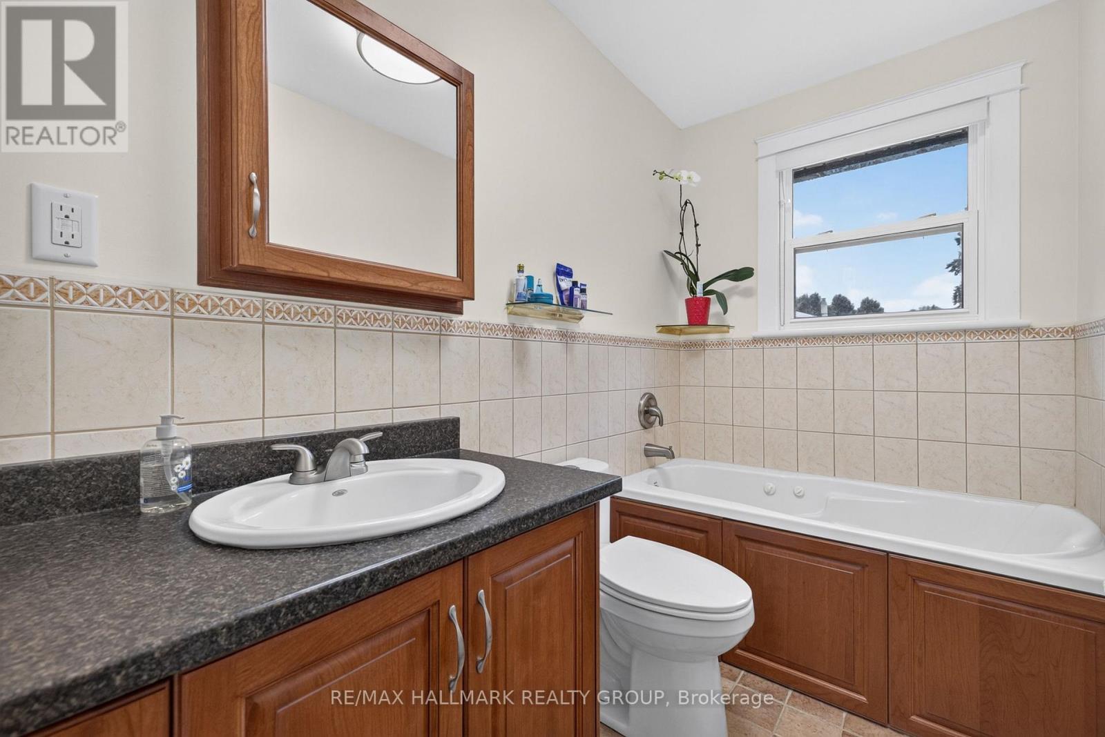 1100 Bathgate Drive, Ottawa, Ontario  K1J 8G1 - Photo 21 - X13570970