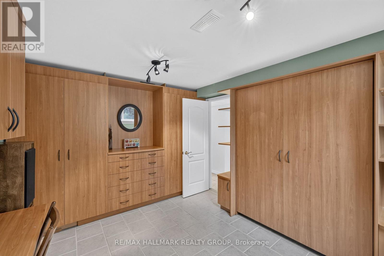 1100 Bathgate Drive, Ottawa, Ontario  K1J 8G1 - Photo 30 - X13570970