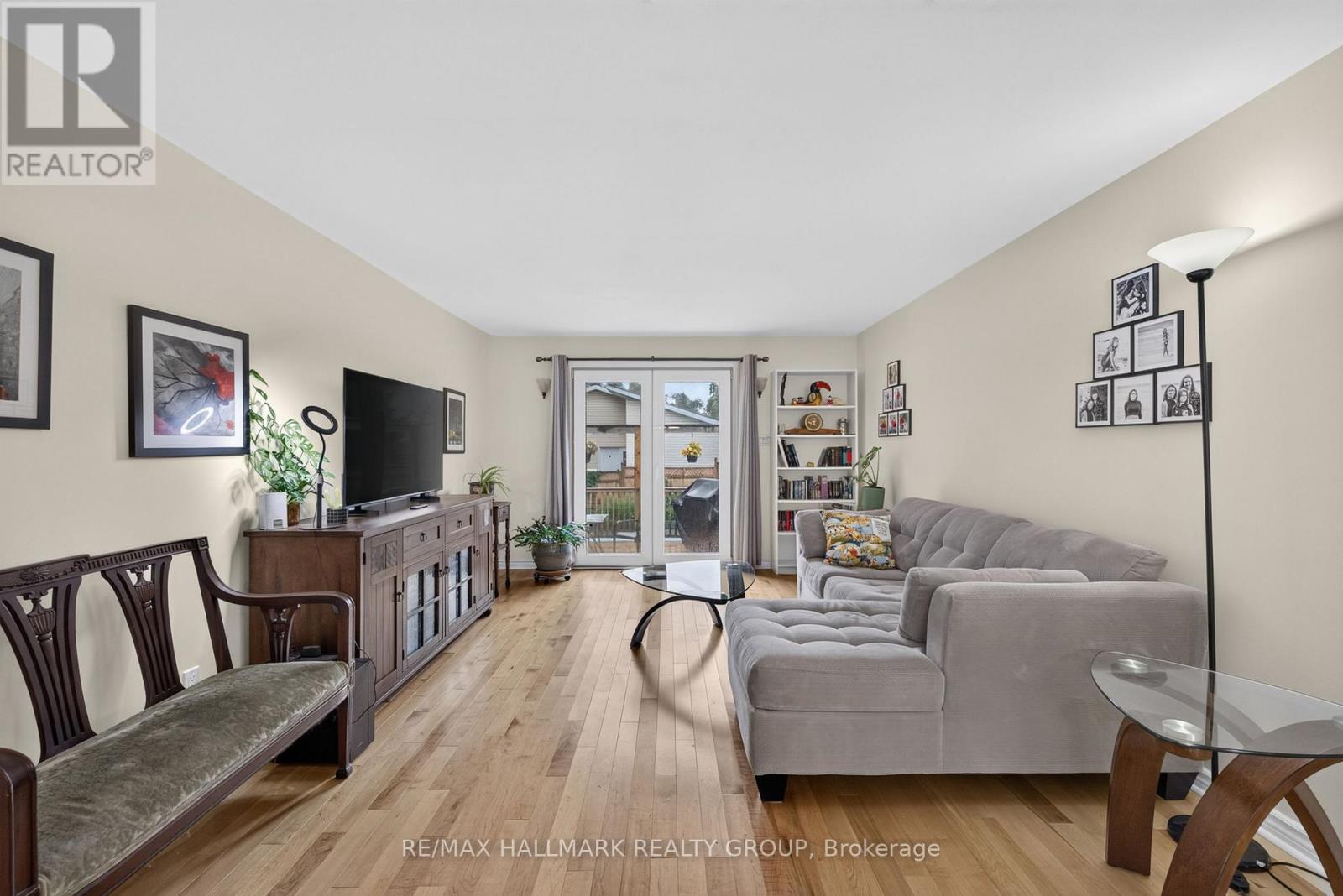 1100 Bathgate Drive, Ottawa, Ontario  K1J 8G1 - Photo 8 - X13570970