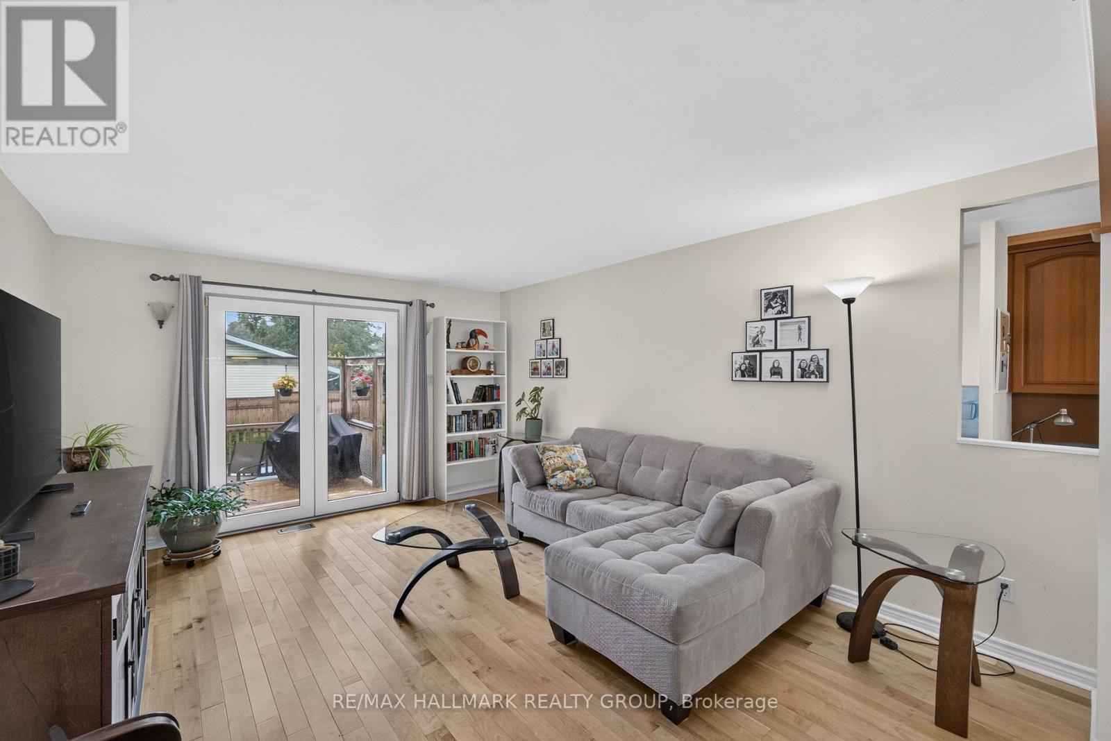 1100 Bathgate Drive, Ottawa, Ontario  K1J 8G1 - Photo 9 - X13570970