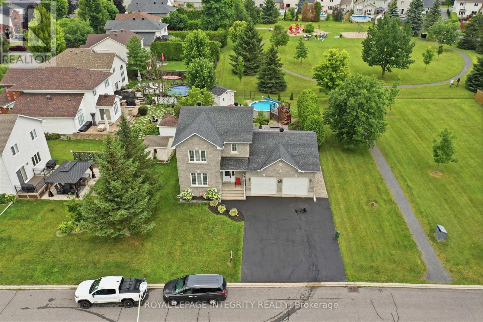 36 Frontenac Boulevard, Russell, Ontario  K0A 1W0 - Photo 2 - X13570982