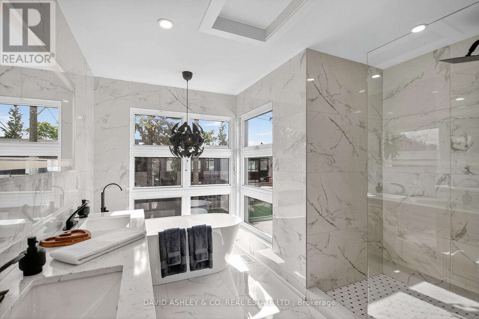 Main - 612 Tweedsmuir Avenue, Ottawa, Ontario  K1Z 5P3 - Photo 17 - X13571008