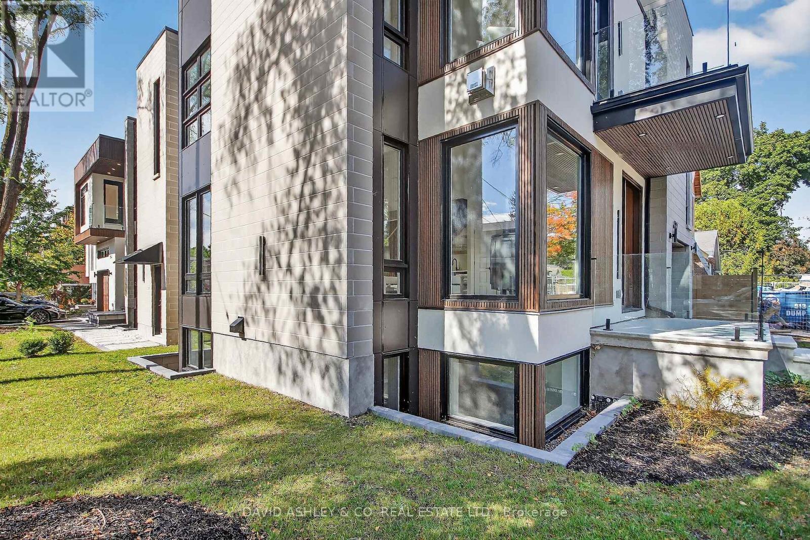 Main - 612 Tweedsmuir Avenue, Ottawa, Ontario  K1Z 5P3 - Photo 4 - X13571008
